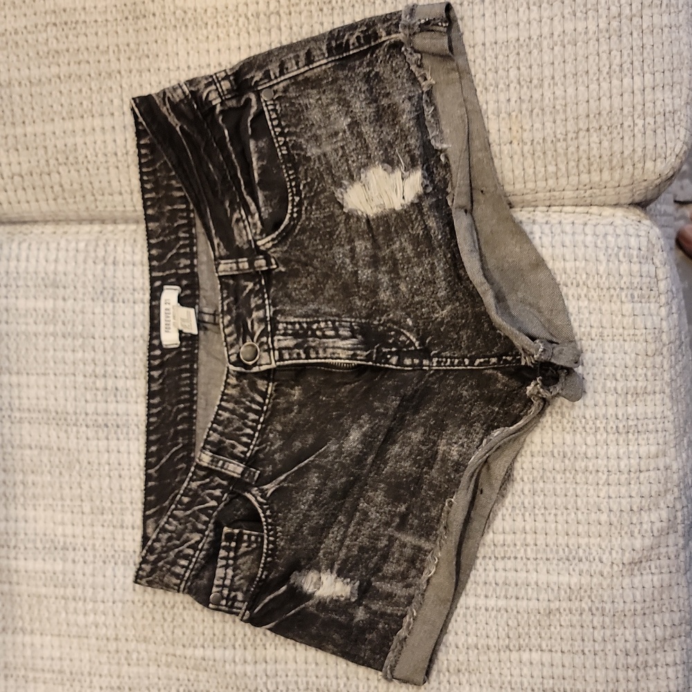 Distressed shorts